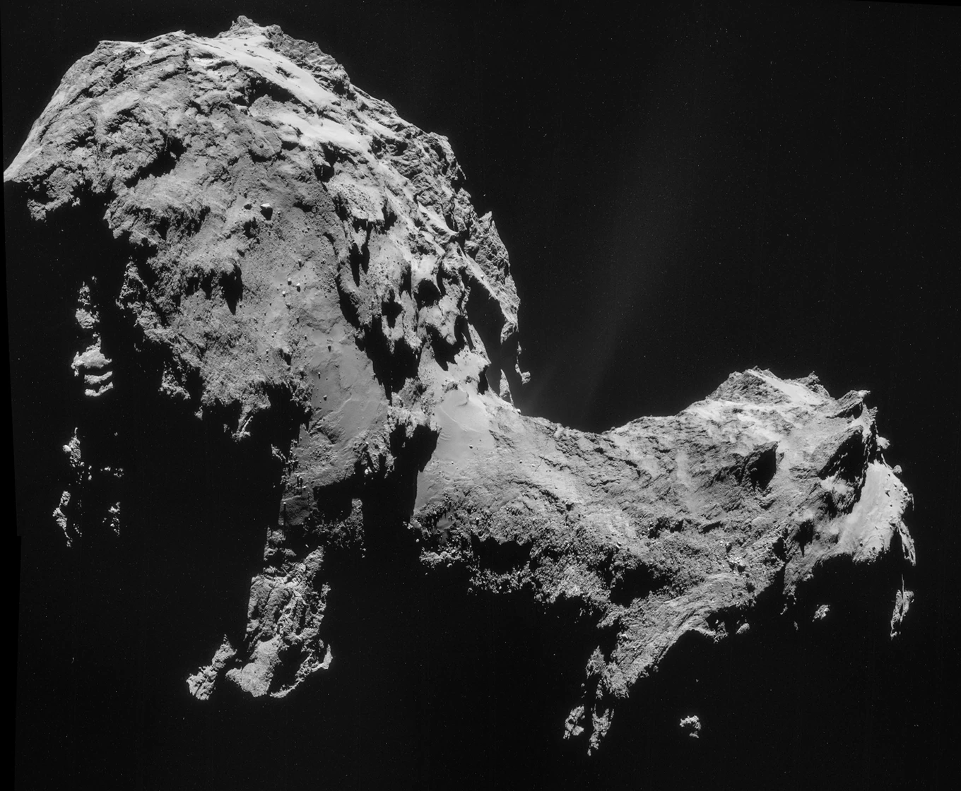 close view of 67P/Tchourioumov-Guérassimenko comet by Rosetta (credit to ESA)